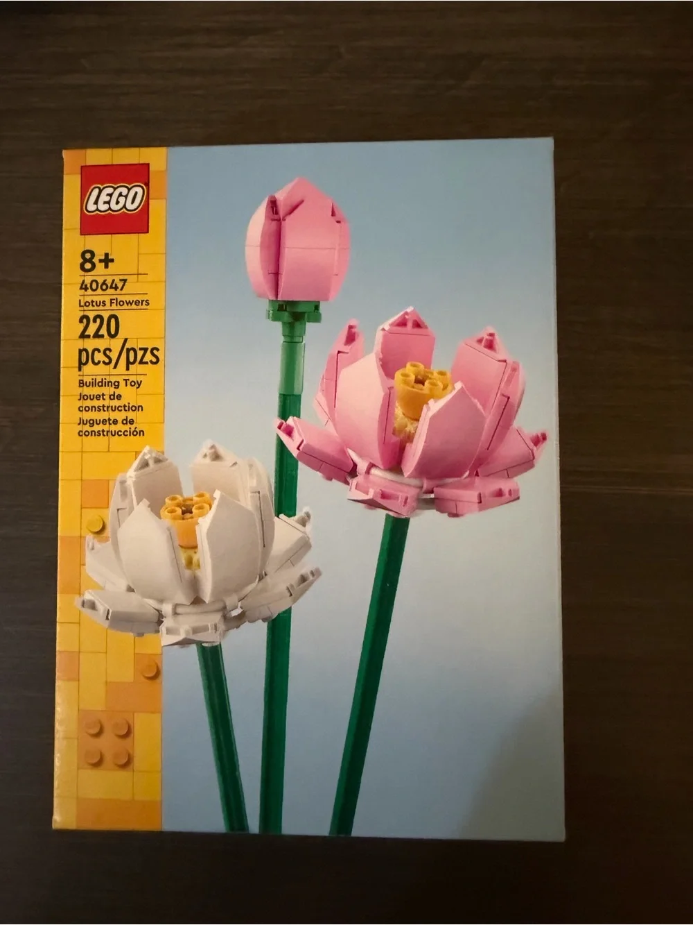 LEGO Lotus Flowers Set - Pink, White & Green - never been opened